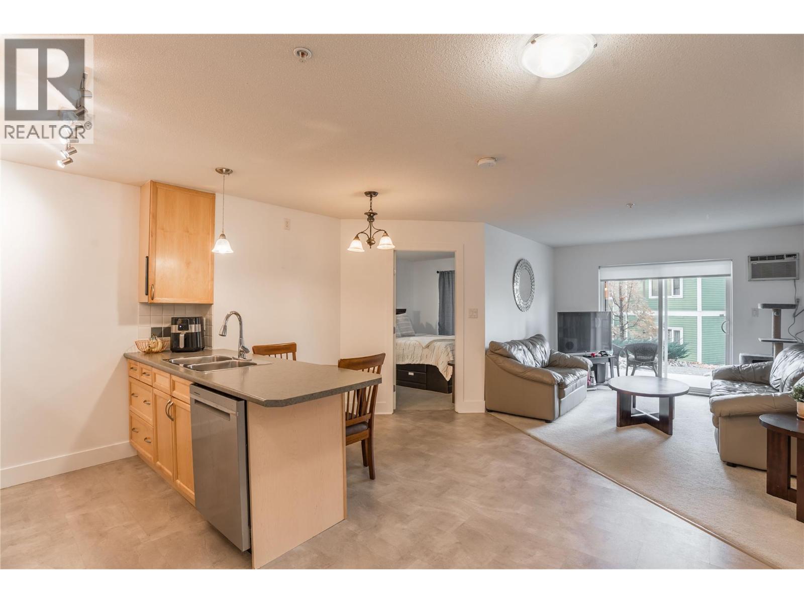 256 HASTINGS Avenue Unit# 111, Penticton