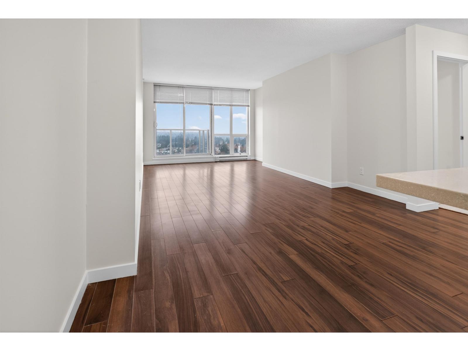 3109 9981 WHALLEY Boulevard - photo 2