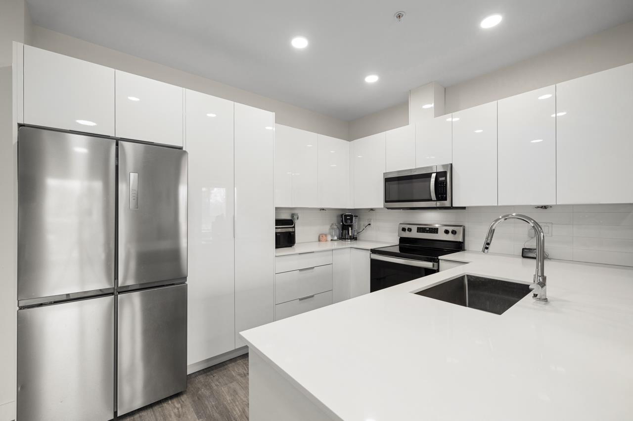 309 9450 ROBSON STREET, Chilliwack Proper West, Chilliwack
