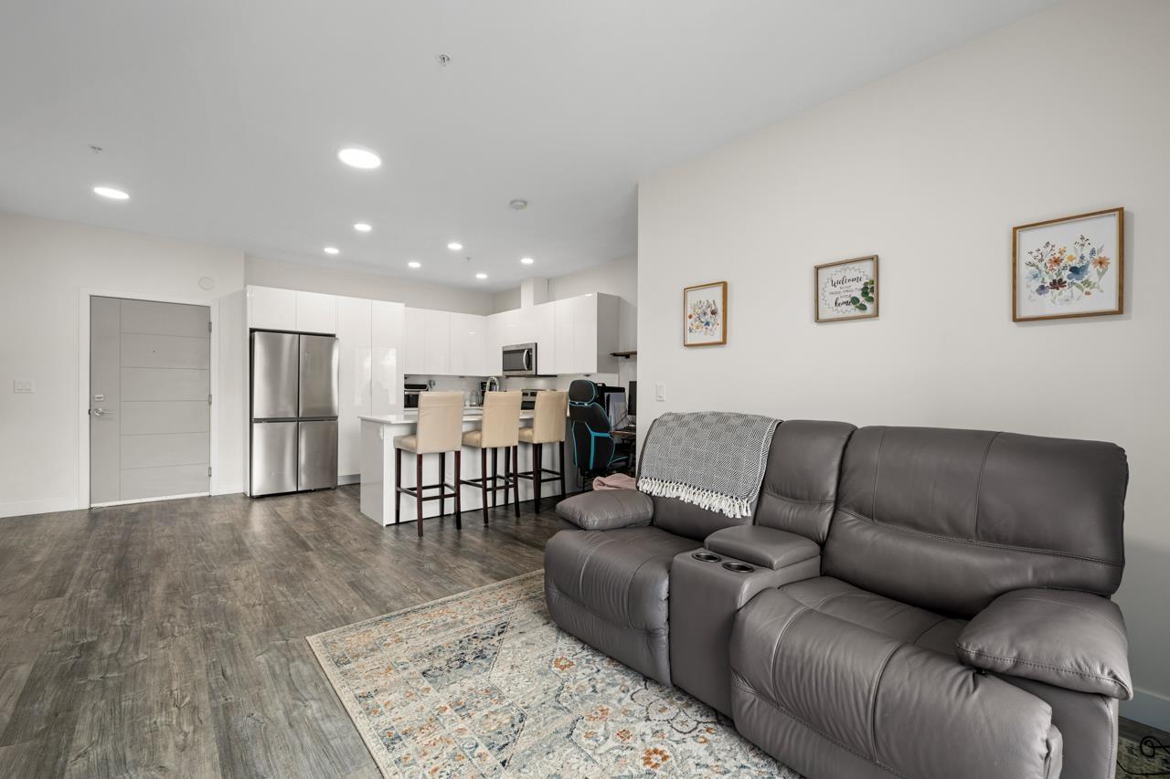309 9450 ROBSON STREET, Chilliwack Proper West, Chilliwack