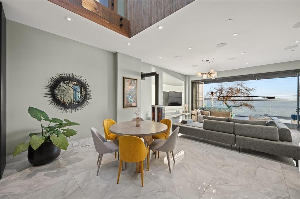 14555 MARINE DRIVE, White Rock