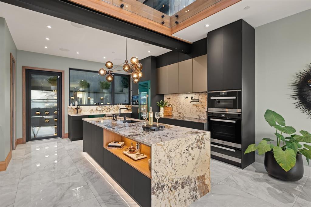 14555 MARINE DRIVE, White Rock