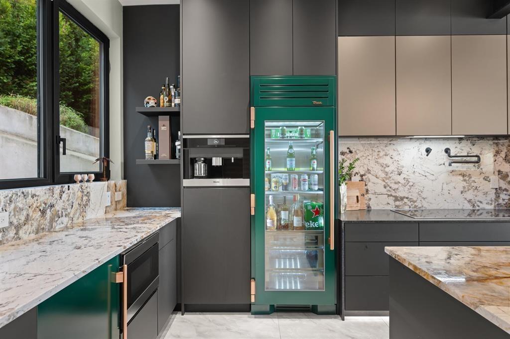 14555 MARINE DRIVE, White Rock