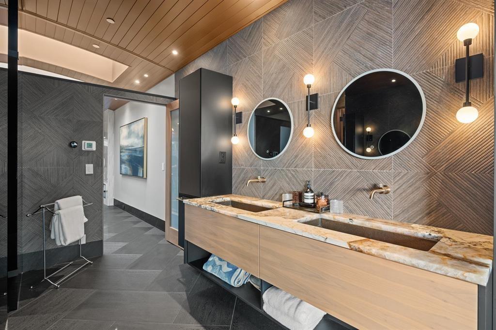 14555 MARINE DRIVE, White Rock