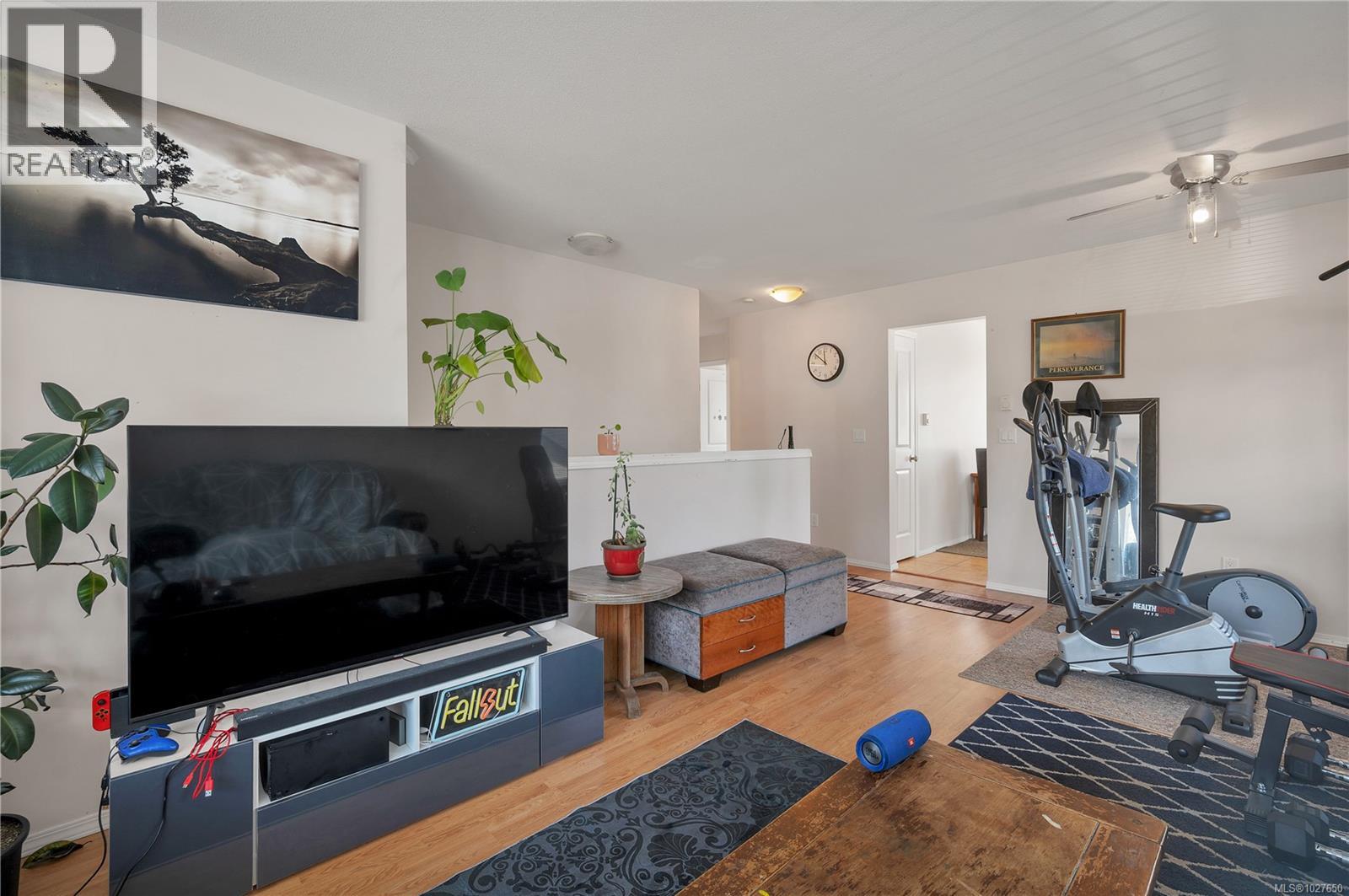 313 HARROGATE RD - 13