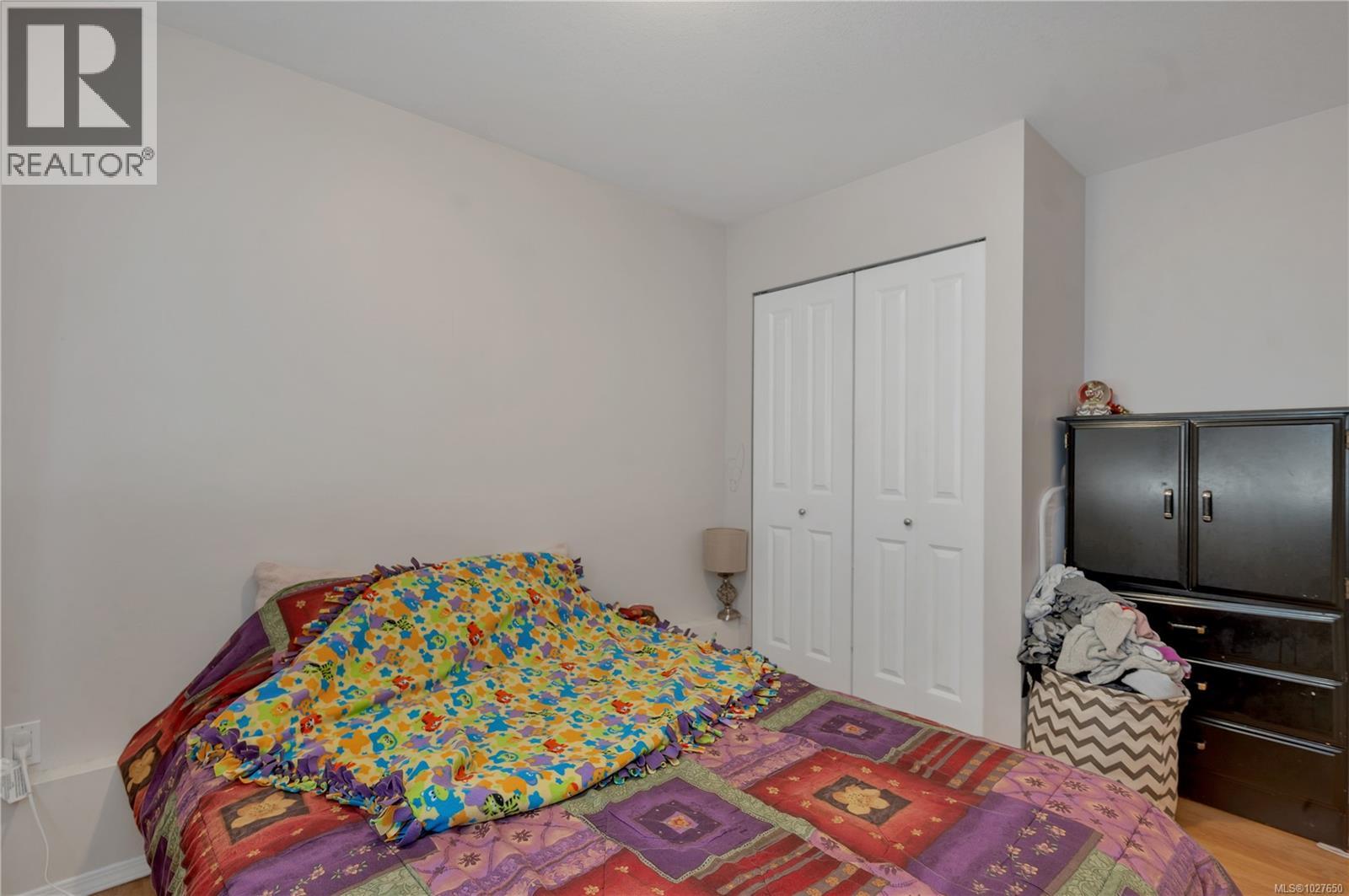 313 HARROGATE RD - 40