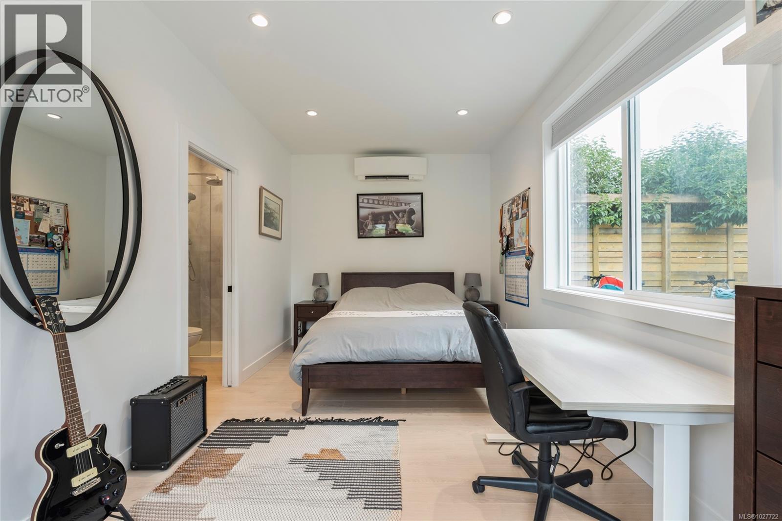  2051 Hampshire Road, Oak Bay