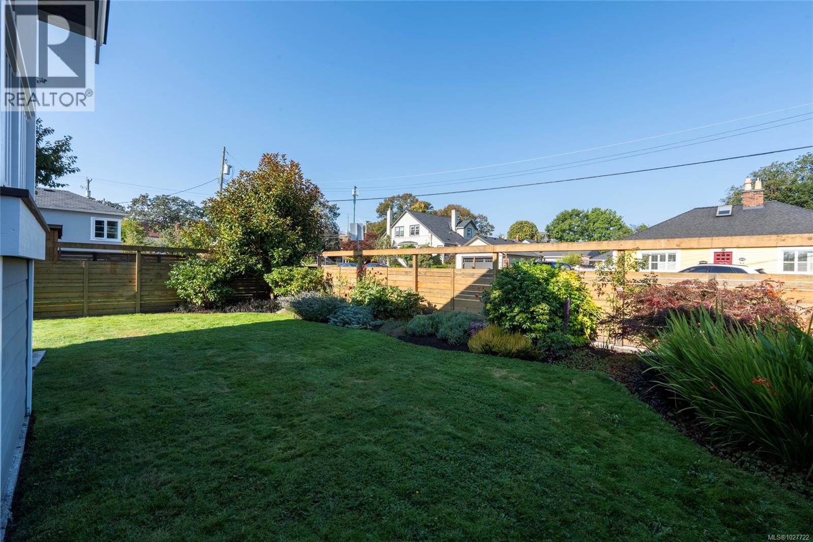  2051 Hampshire Road, Oak Bay