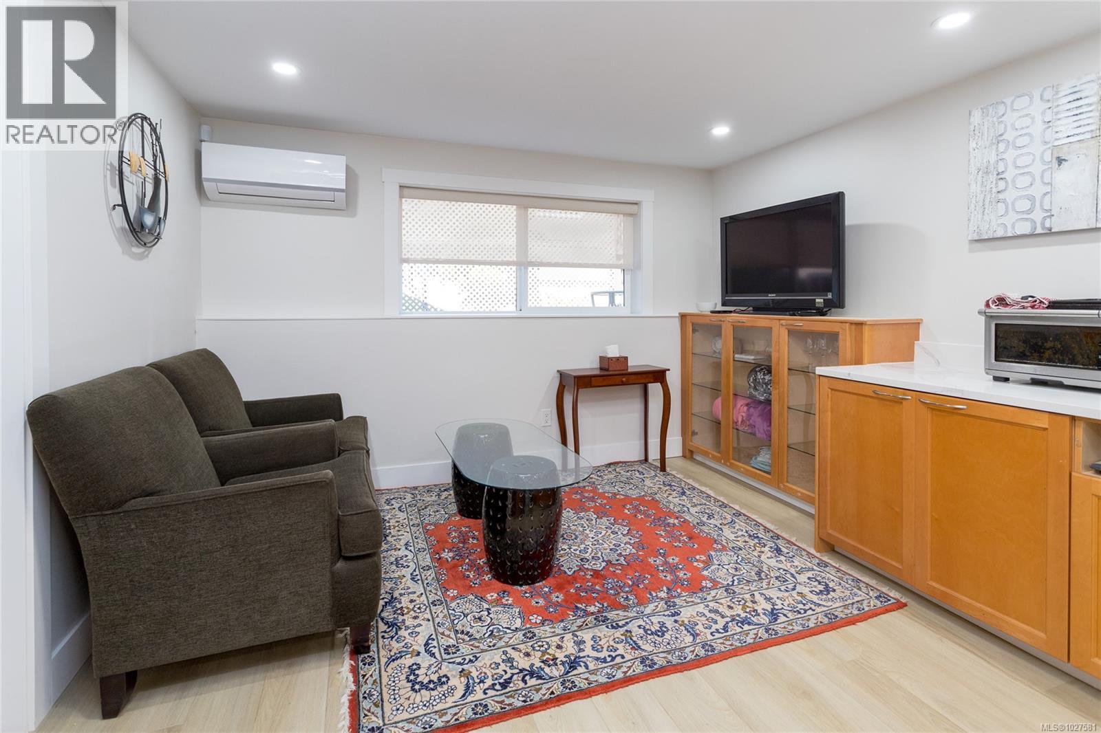  3947 Morgan Street, Saanich