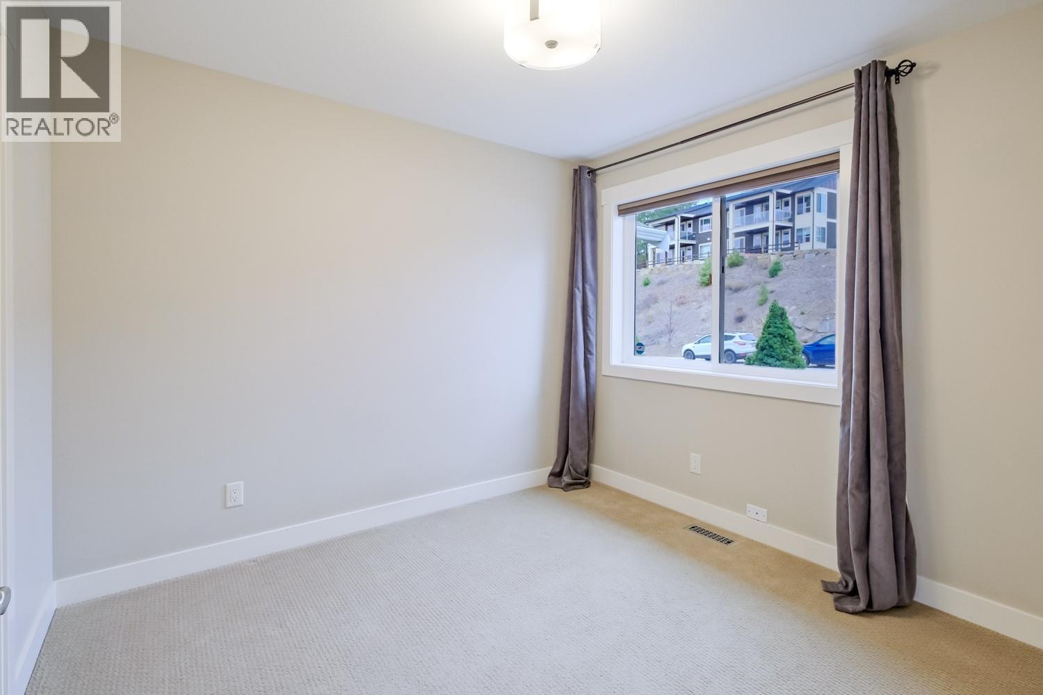 1886 Rosealee Lane, West Kelowna