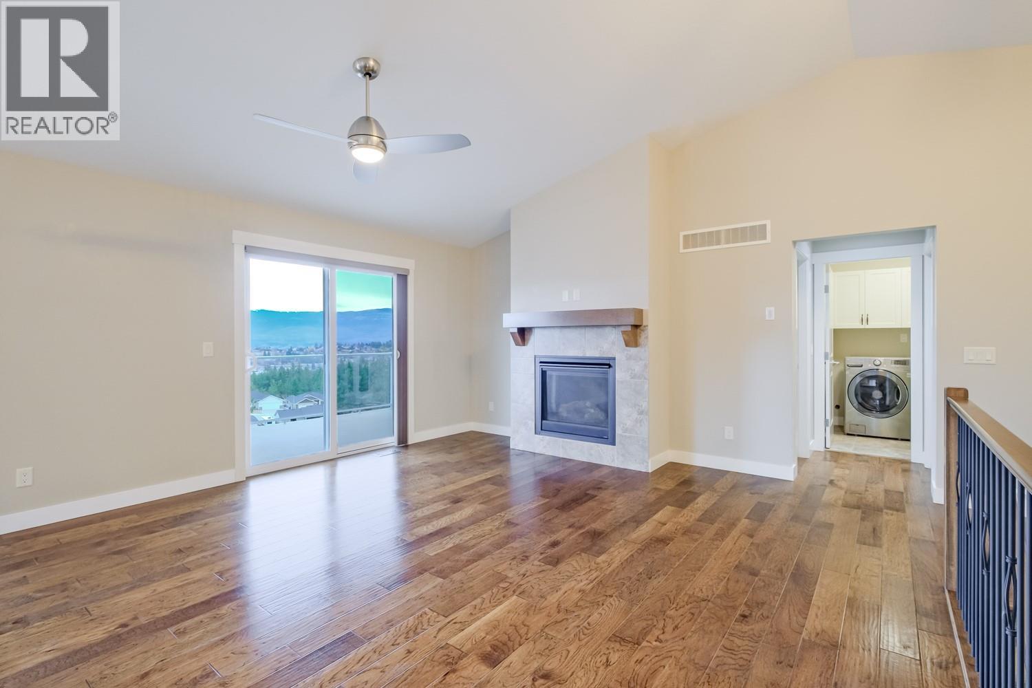 1886 Rosealee Lane, West Kelowna