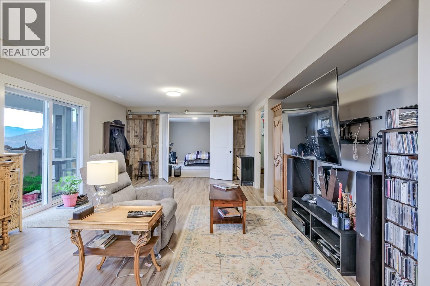 1886 Rosealee Lane, West Kelowna