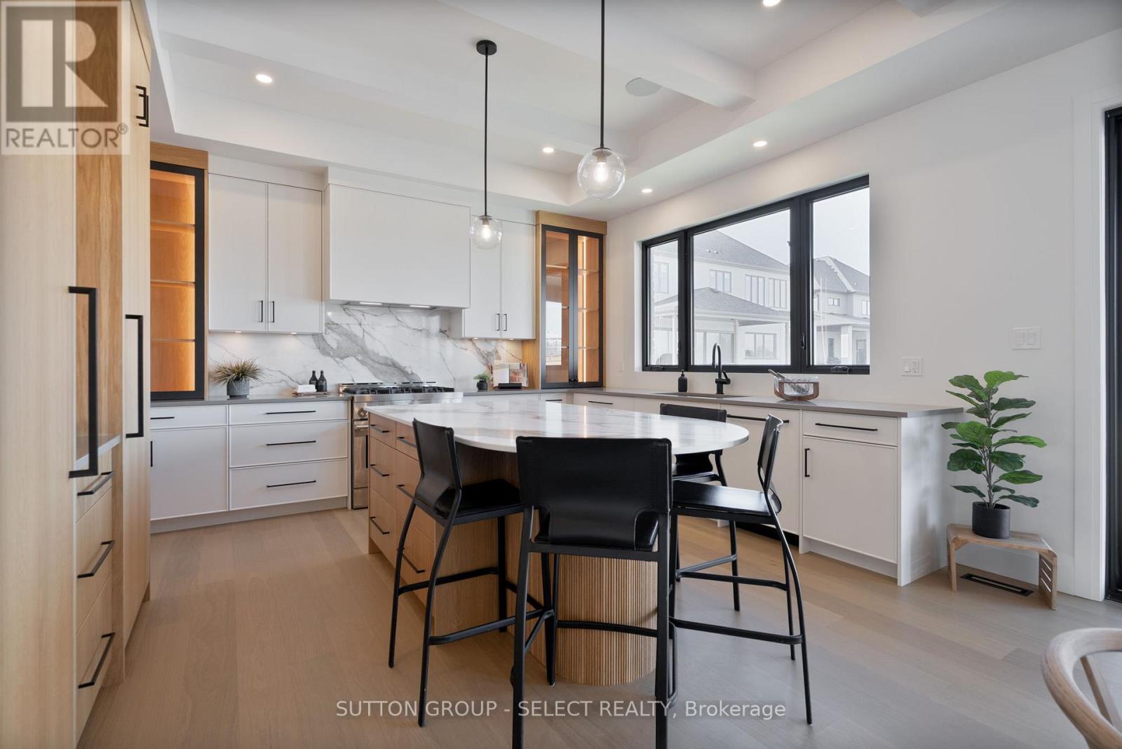588 CREEKVIEW CHASE - 12
