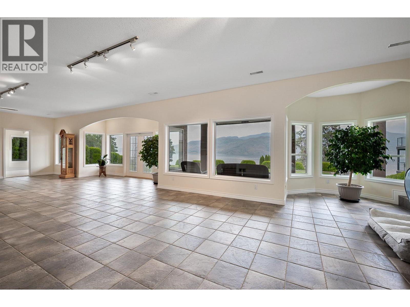 7178 Brent Road N, Peachland