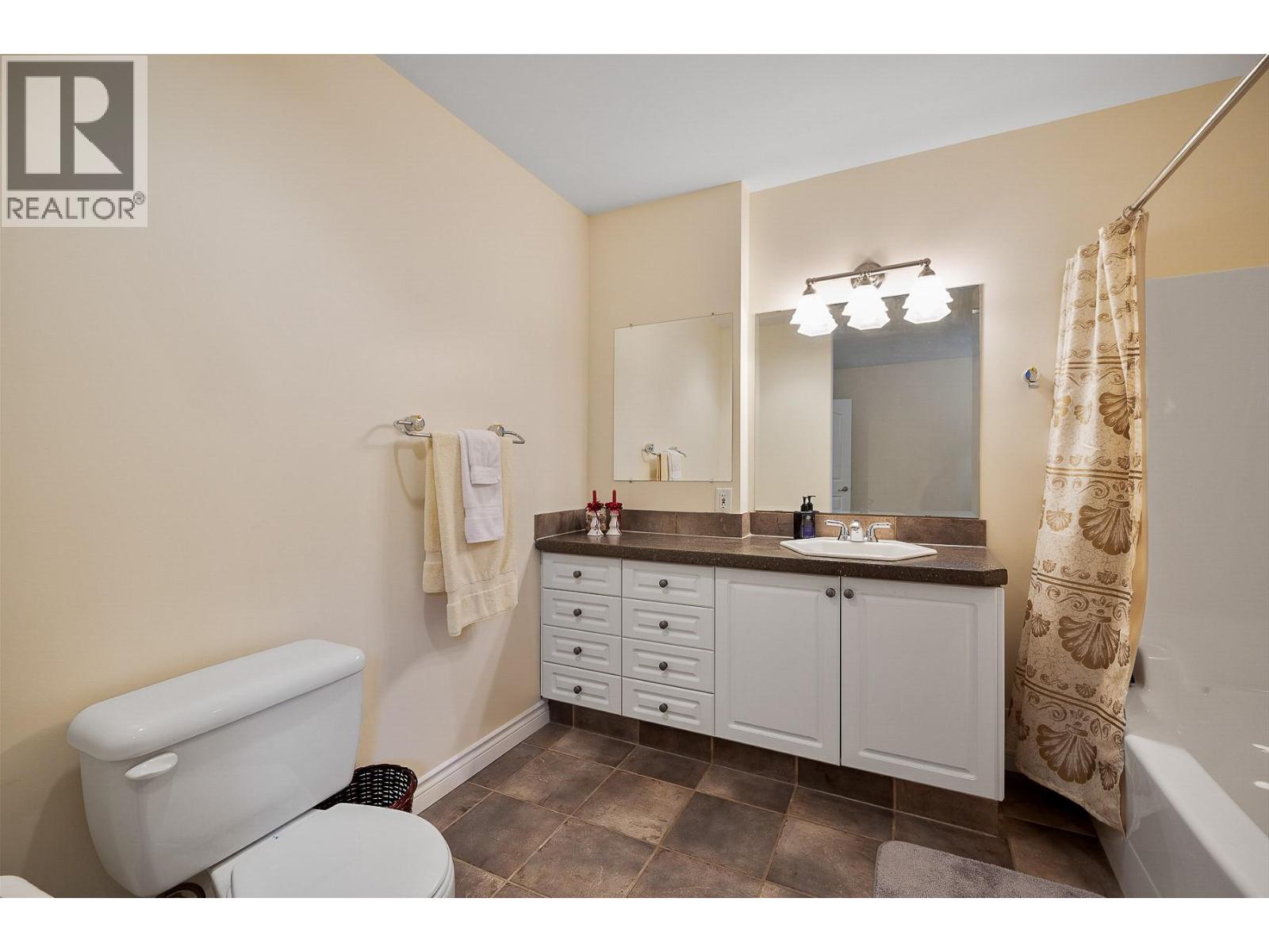 7178 Brent Road N, Peachland