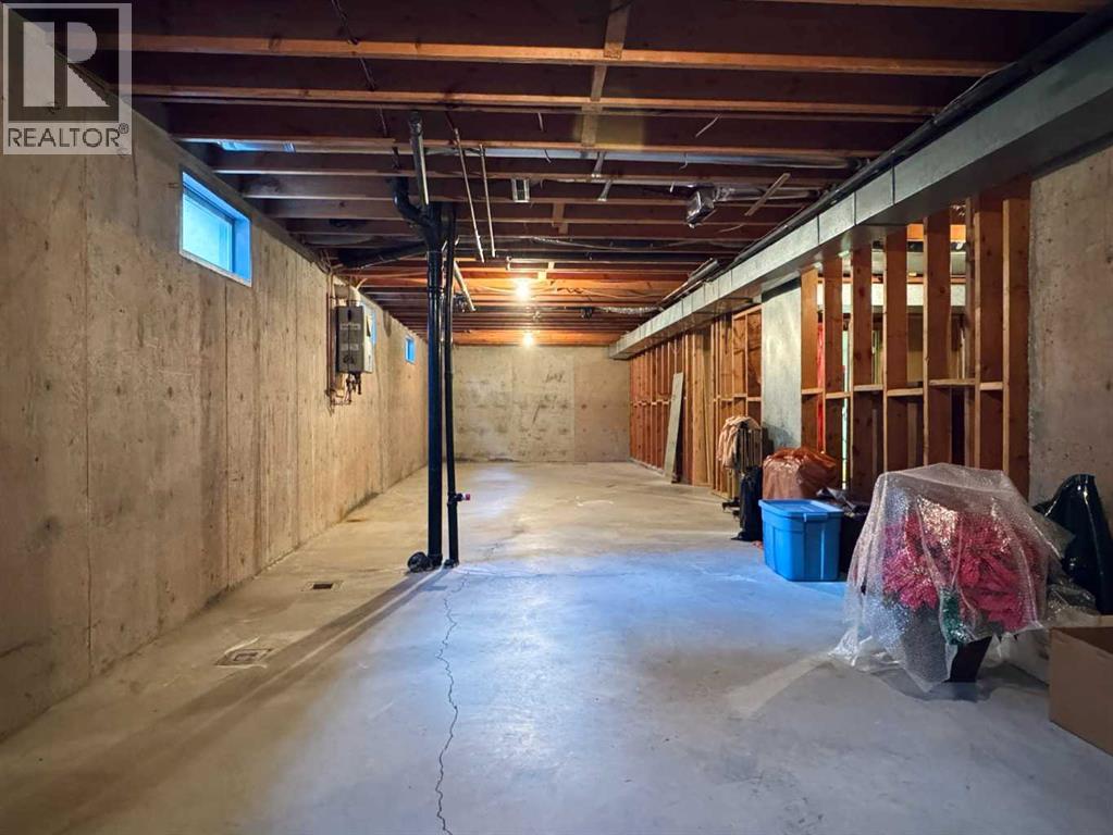 
          335 28 Street South
            <br/>
            <span>Lethbridge</span>
            , 
            <span>AB</span>
             <span>T1J3S7</span>
         - Photo 40