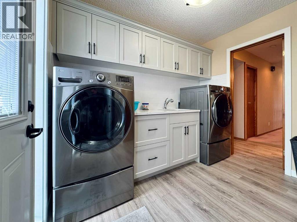 
          335 28 Street South
            <br/>
            <span>Lethbridge</span>
            , 
            <span>AB</span>
             <span>T1J3S7</span>
         - Photo 19