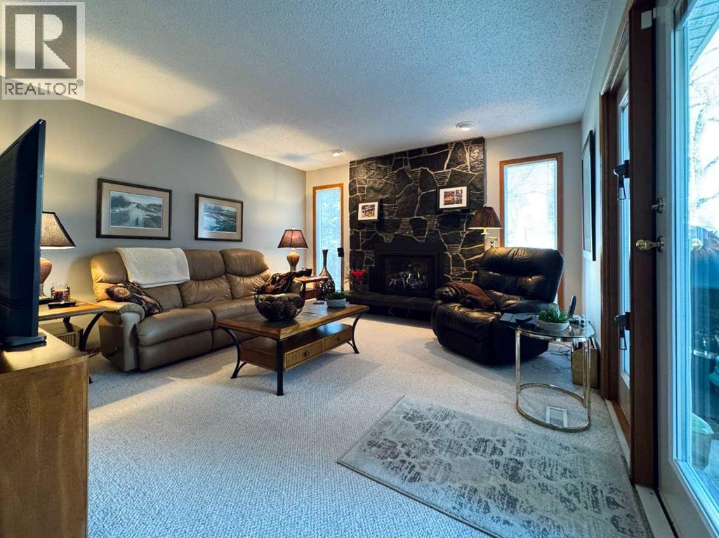 
          335 28 Street South
            <br/>
            <span>Lethbridge</span>
            , 
            <span>AB</span>
             <span>T1J3S7</span>
         - Photo 23