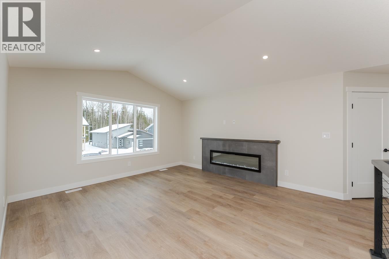 7233 HILLU ROAD - 11