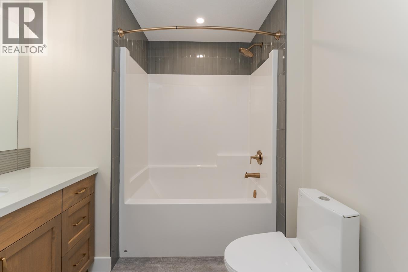 7233 HILLU ROAD - 25