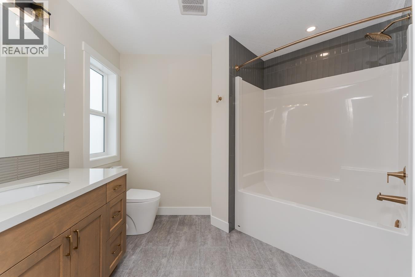 7233 HILLU ROAD - 18