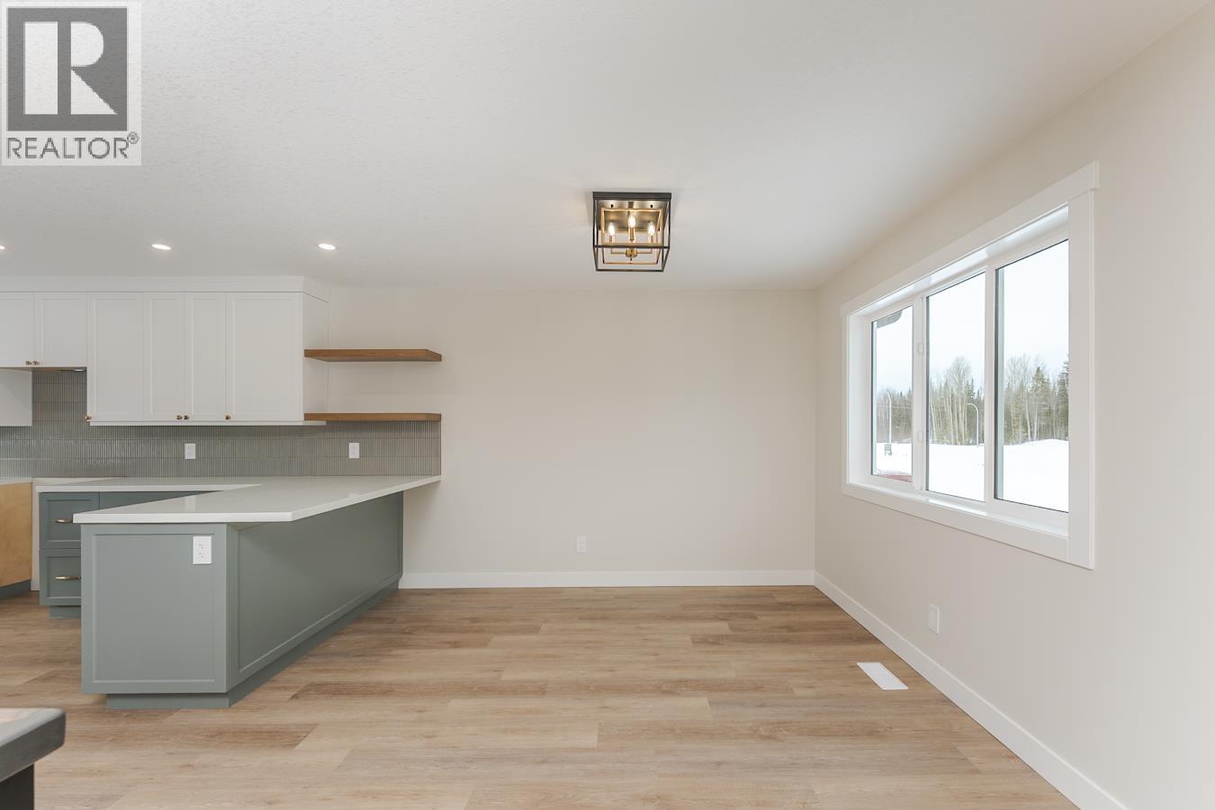 7233 HILLU ROAD - 8