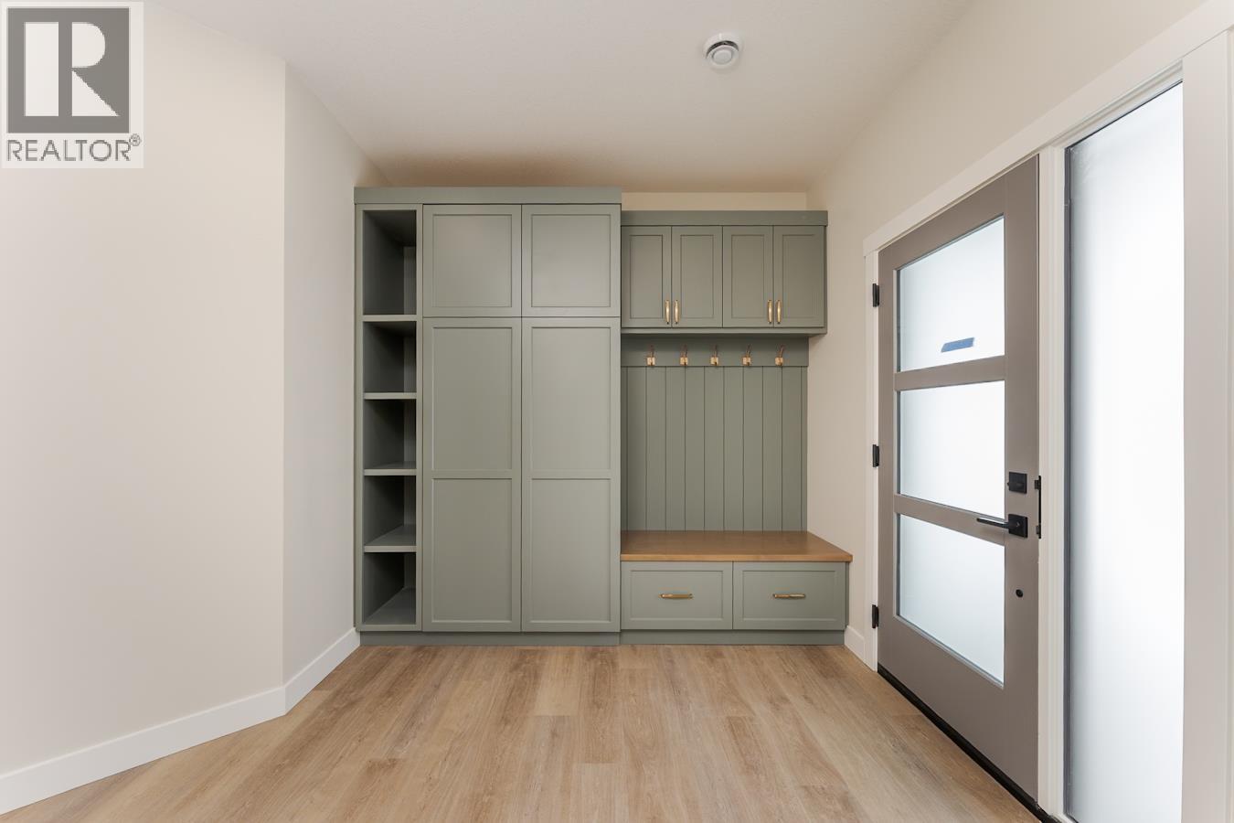 7233 HILLU ROAD - 27