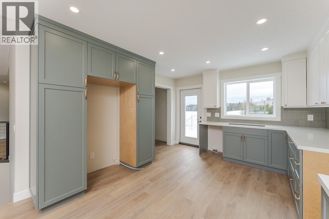 7233 HILLU ROAD - 3