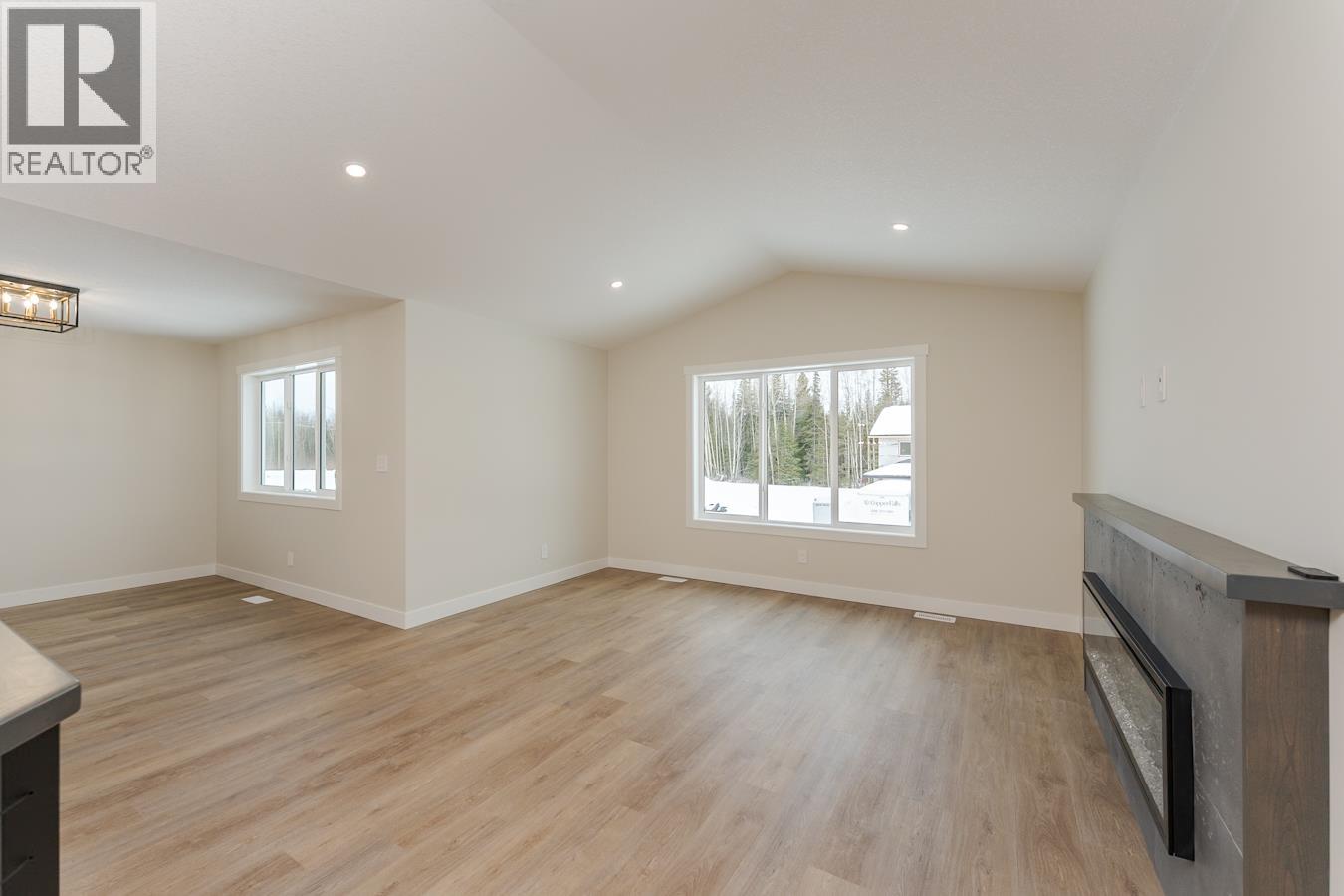 7233 HILLU ROAD - 10