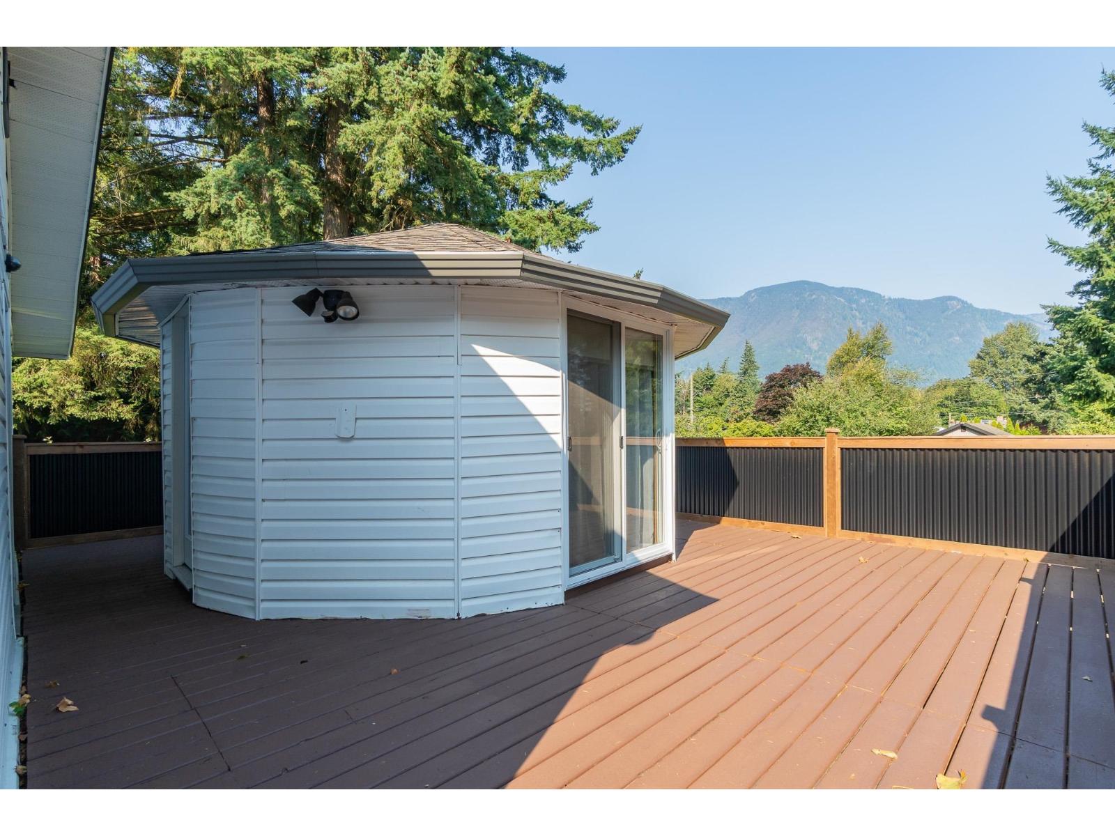 695 HUDSON BAY STREET, Hope, Hope