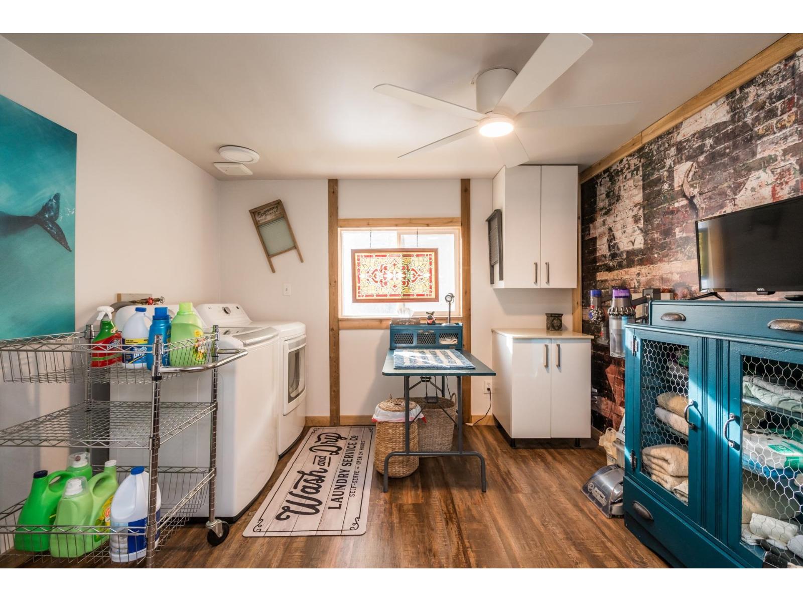 695 HUDSON BAY STREET, Hope, Hope