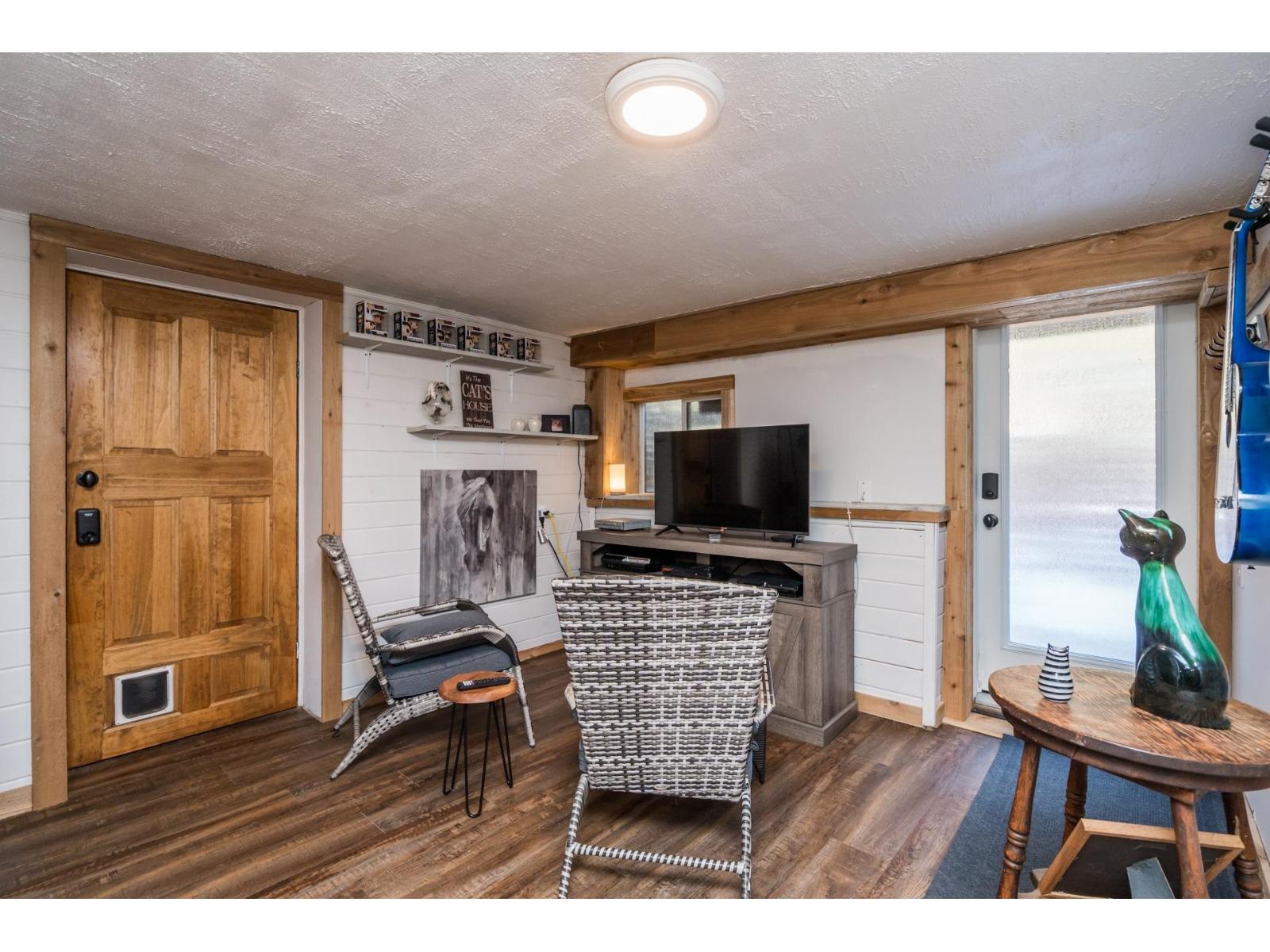 695 HUDSON BAY STREET, Hope, Hope