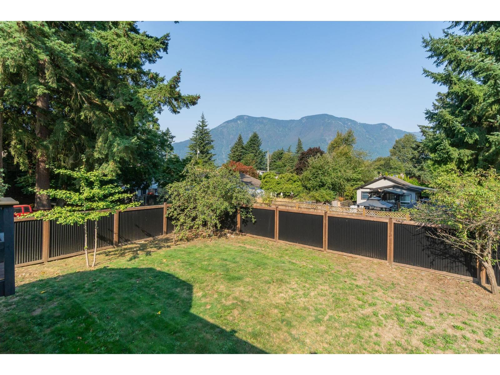 695 HUDSON BAY STREET, Hope, Hope