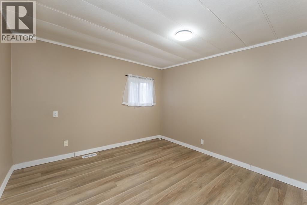 #11 3730 LANSDOWNE ROAD - 14