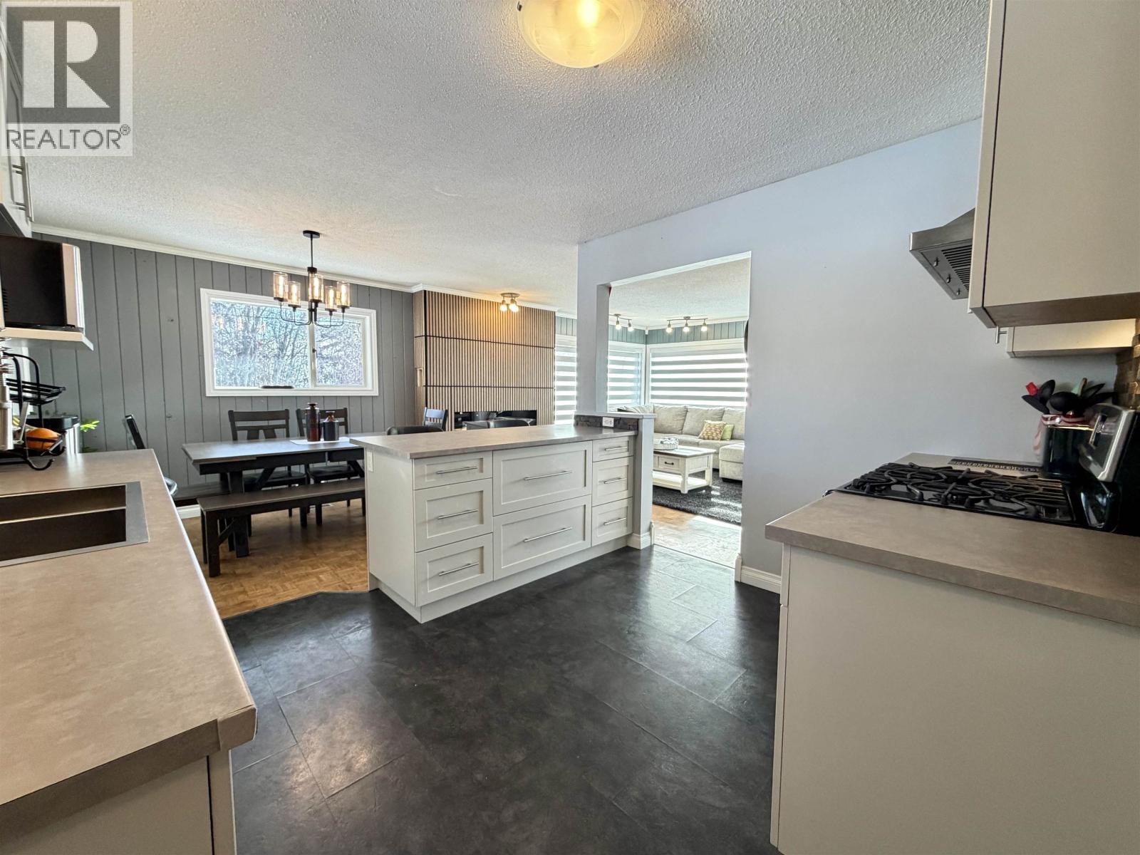 864 OLD LOOP ROAD, Vanderhoof