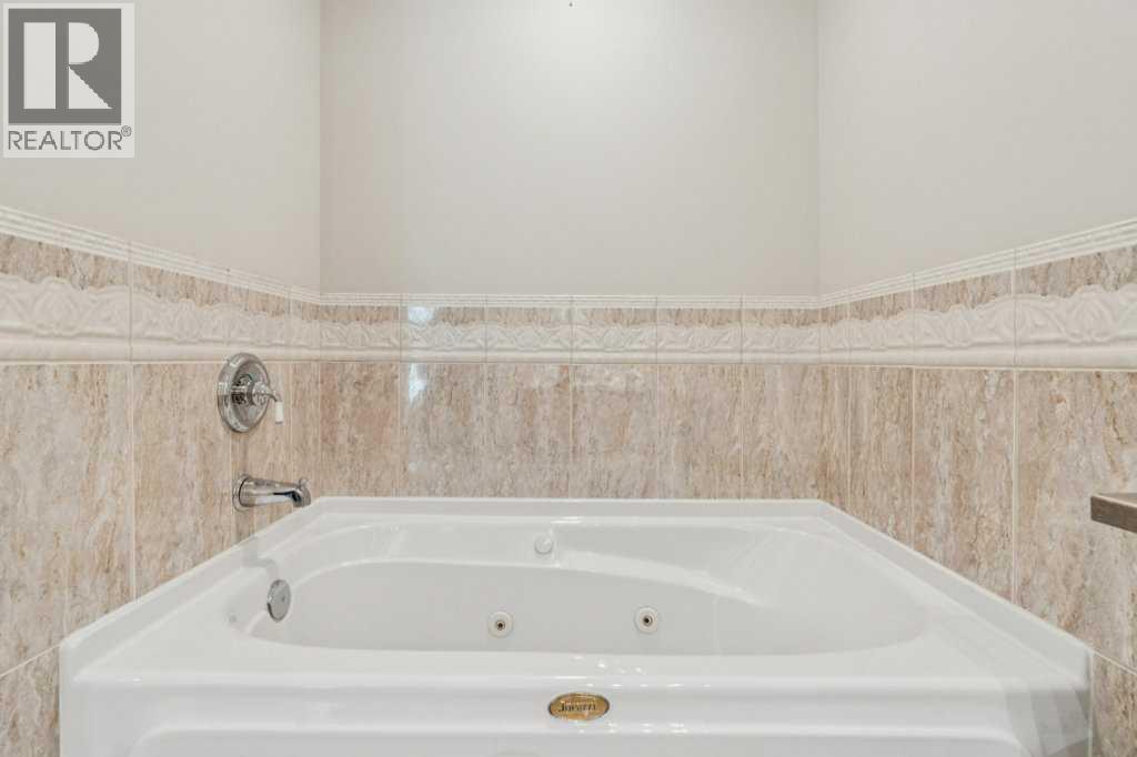 Single Family House for Sale in    Avenue SW Eau Claire Calgary 