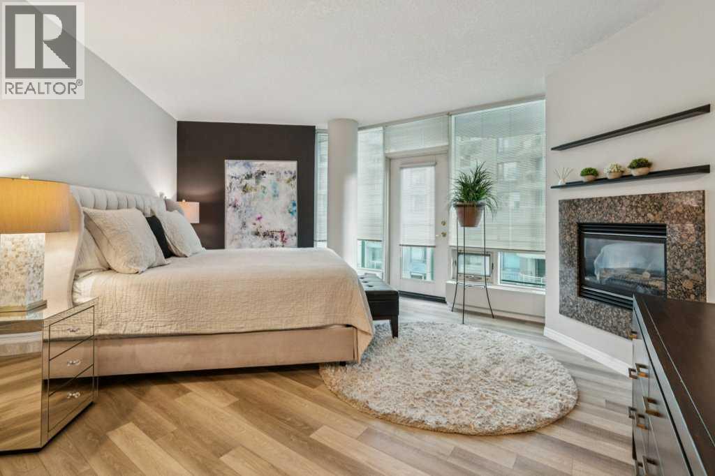 Single Family House for Sale in    Avenue SW Eau Claire Calgary 