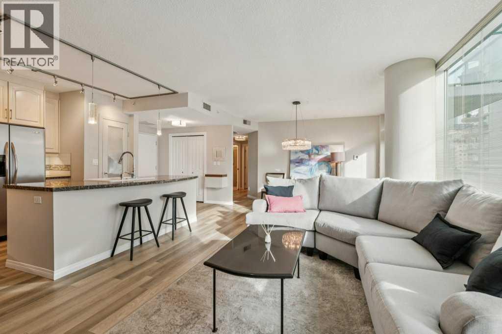 Single Family House for Sale in    Avenue SW Eau Claire Calgary 