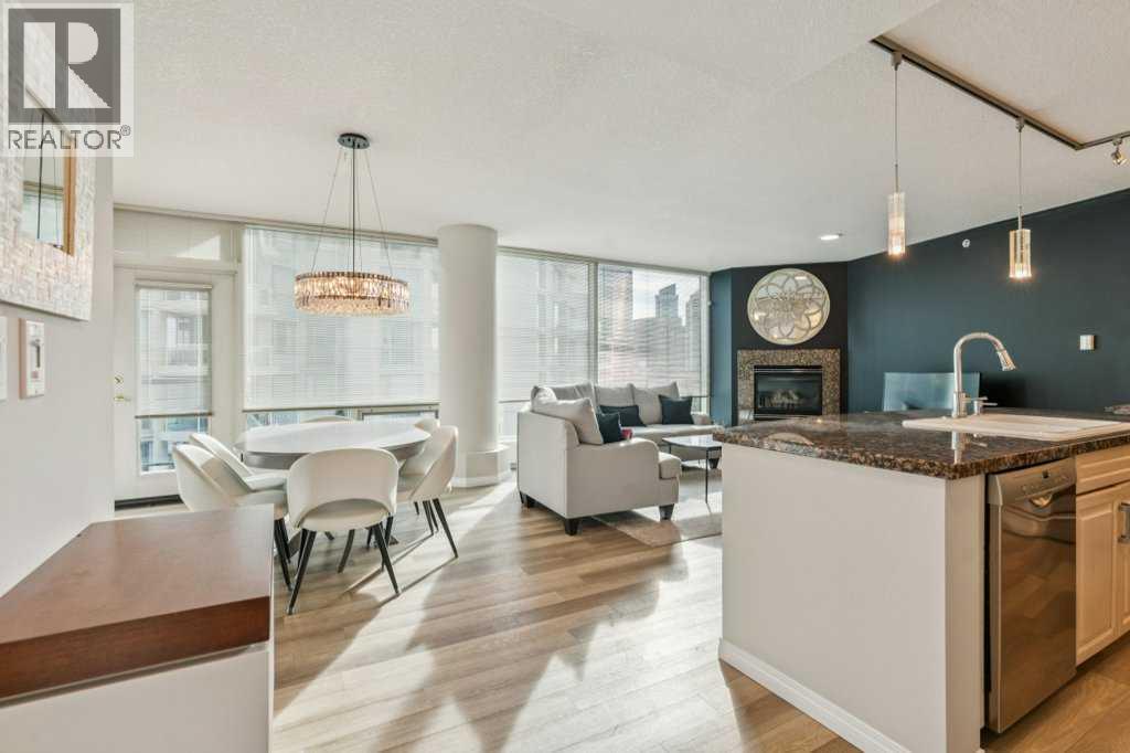 Single Family House for Sale in    Avenue SW Eau Claire Calgary 