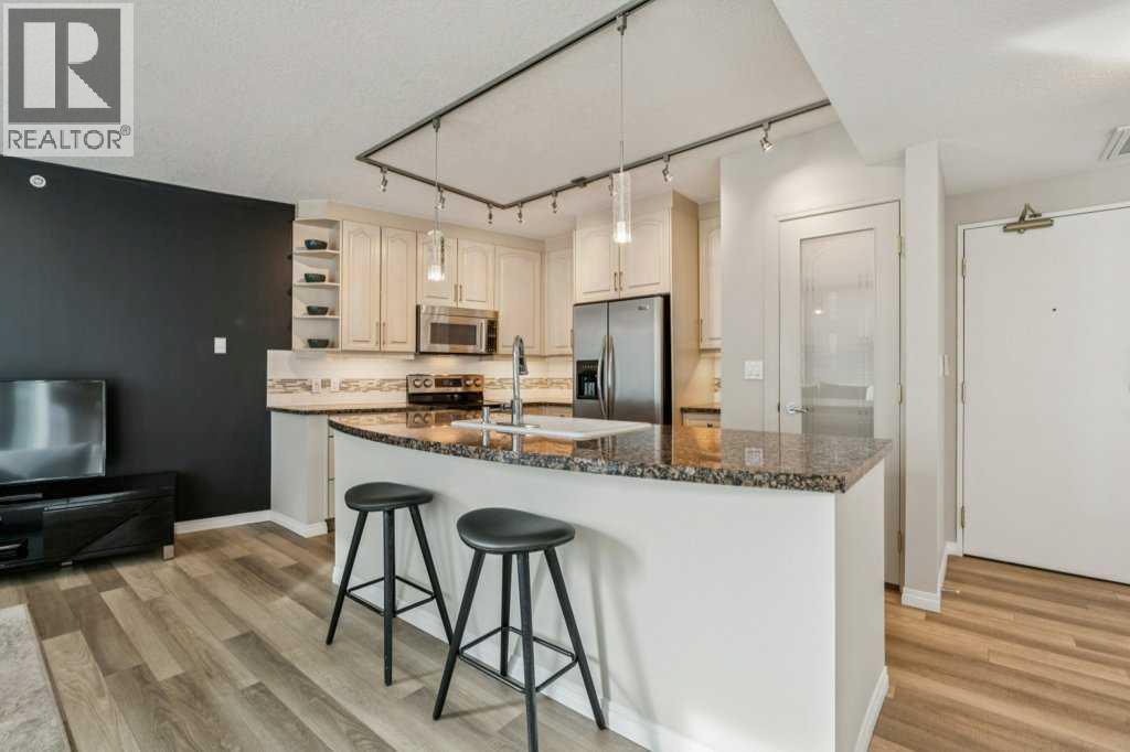 Single Family House for Sale in    Avenue SW Eau Claire Calgary 