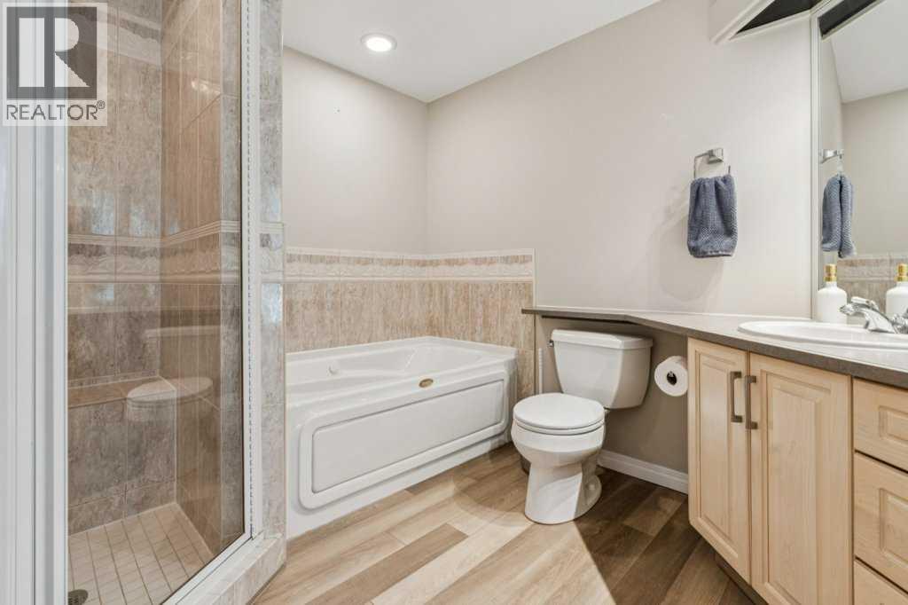 Single Family House for Sale in    Avenue SW Eau Claire Calgary 