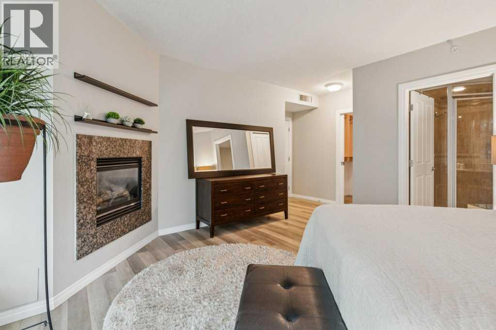 Single Family House for Sale in    Avenue SW Eau Claire Calgary 