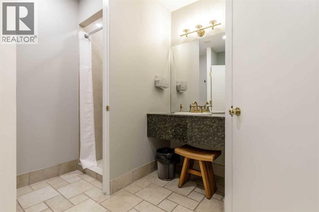 Single Family House for Sale in    Avenue SW Eau Claire Calgary 