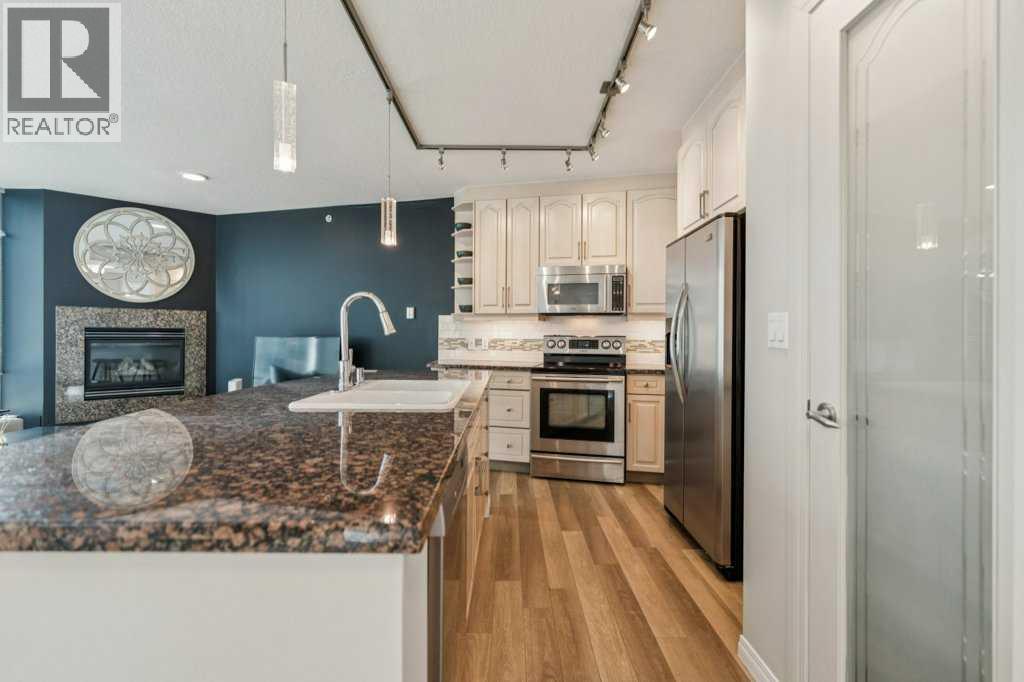 Single Family House for Sale in    Avenue SW Eau Claire Calgary 