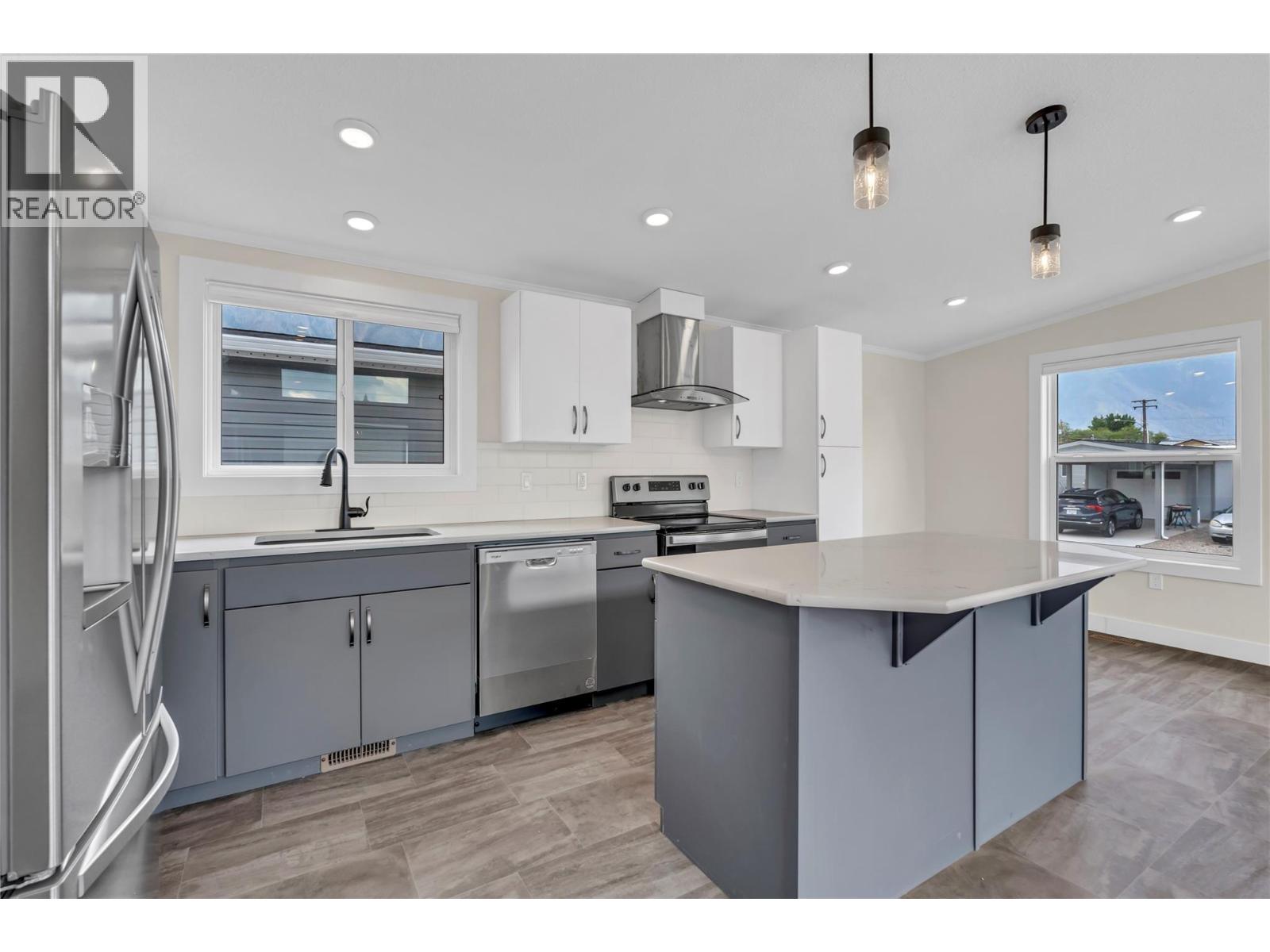 1118 Middle Bench Road Unit# 10, Keremeos