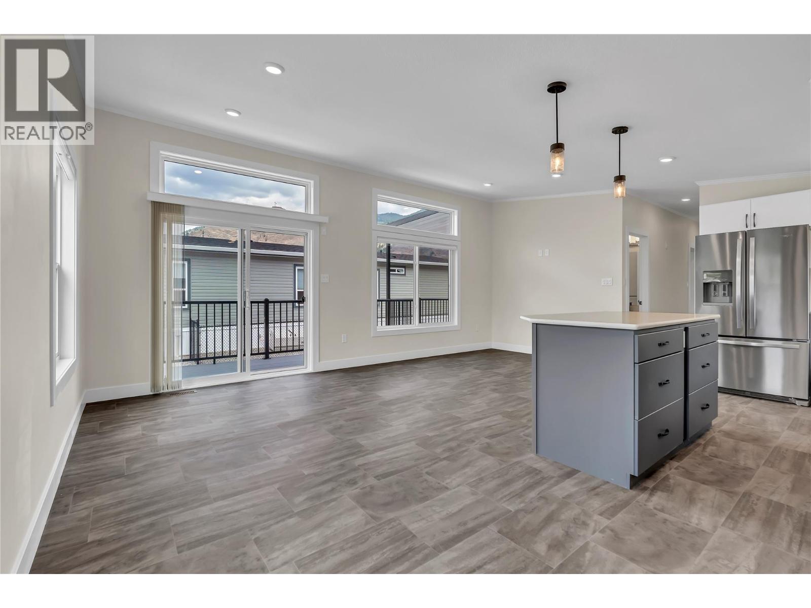 1118 Middle Bench Road Unit# 10, Keremeos