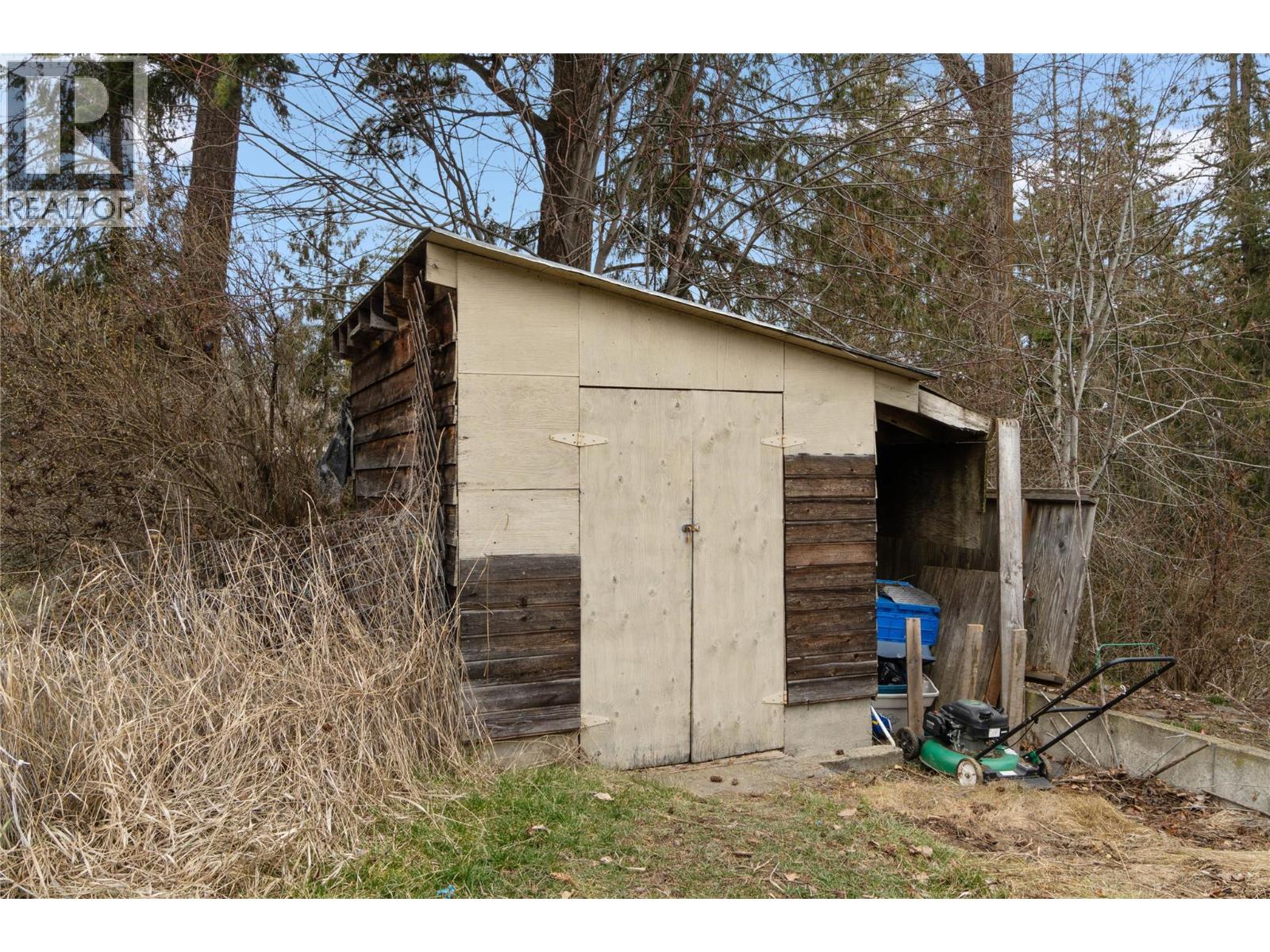 2805 Caen Road - 36
