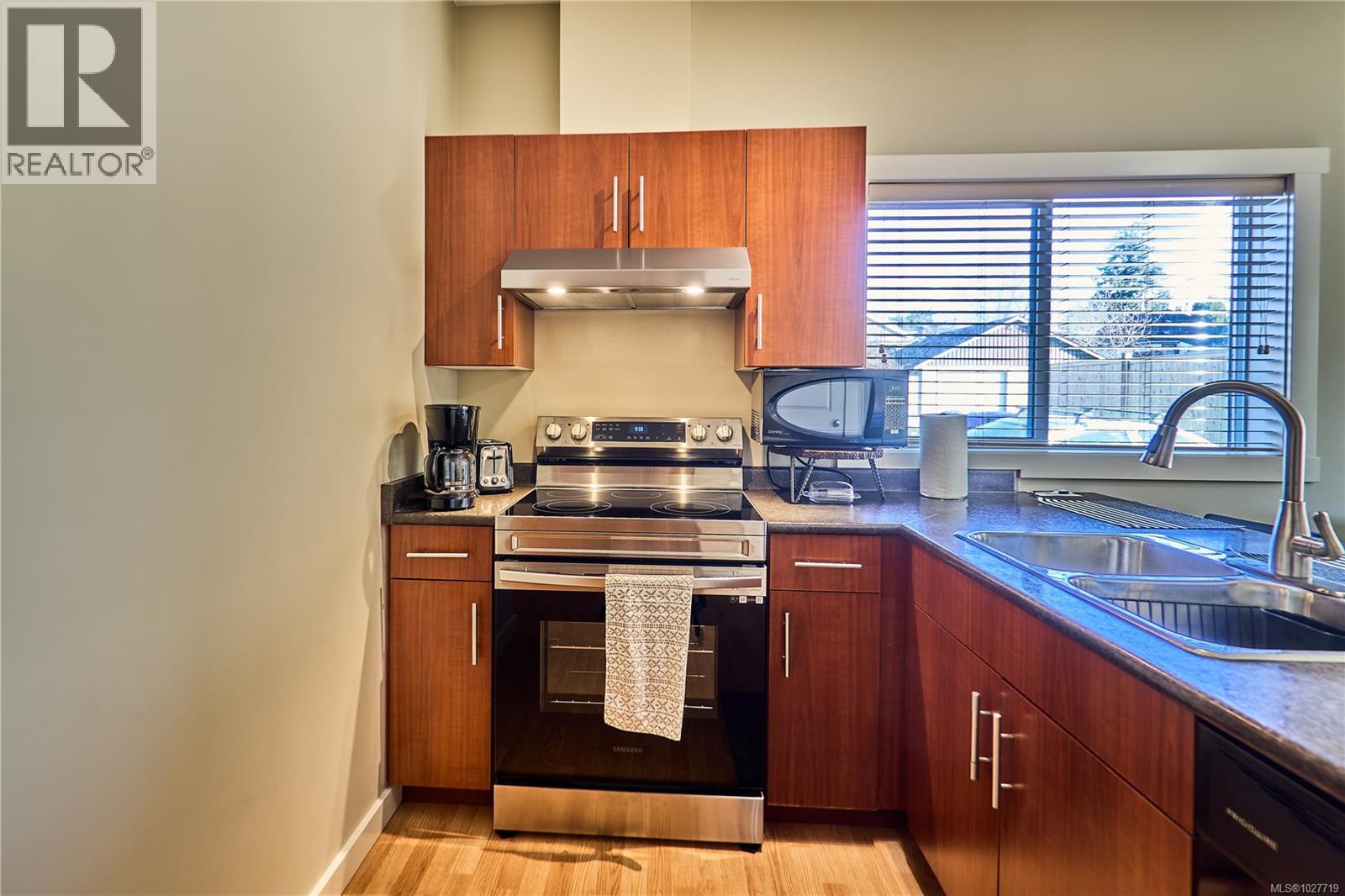 104 582 Rosehill St, Nanaimo