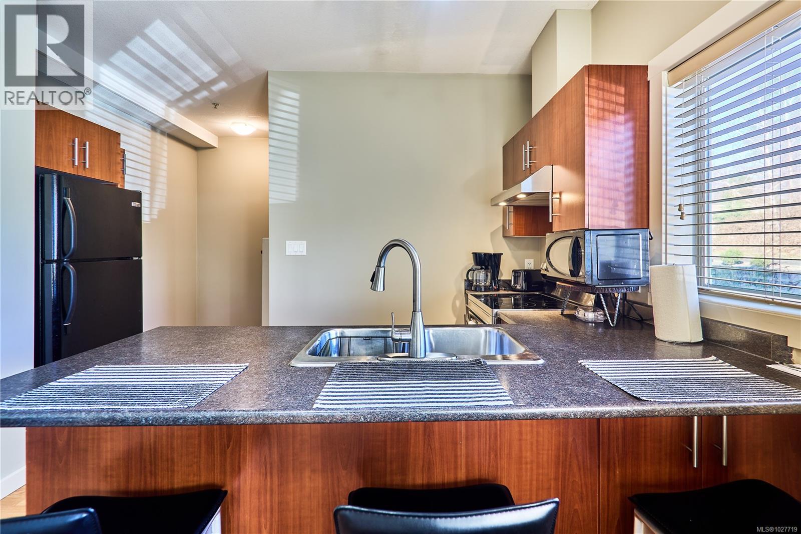 104 582 Rosehill St, Nanaimo