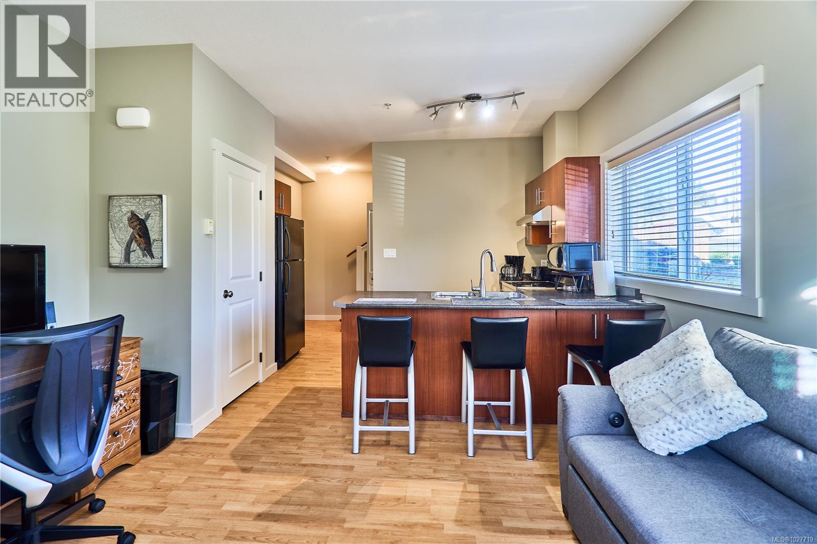 104 582 Rosehill St, Nanaimo